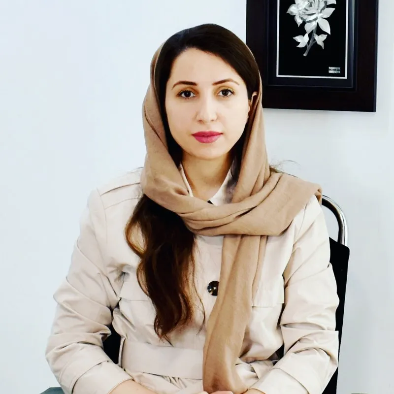 دکتر سانای عزیزی فرد