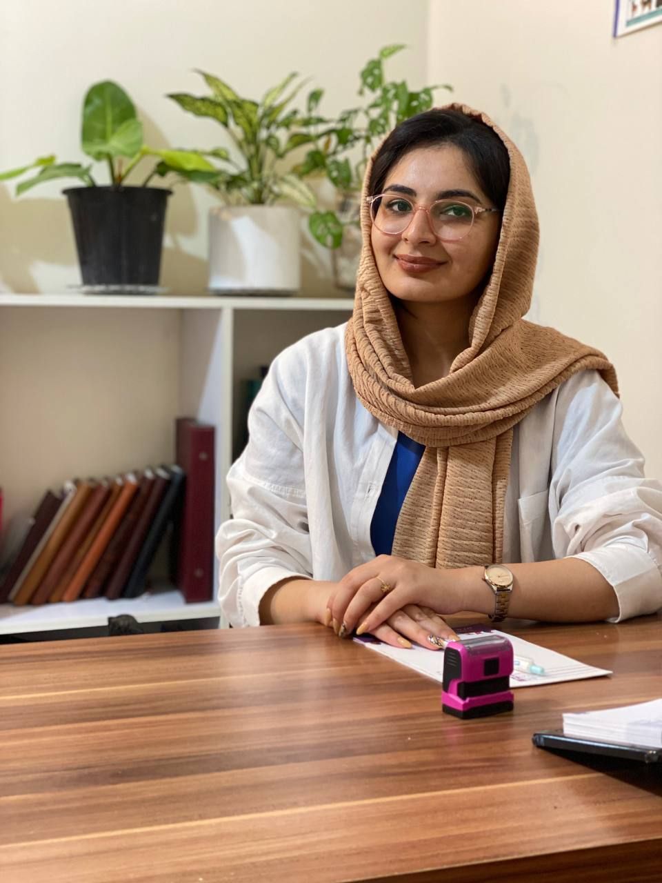 دکتر ریحانه محمدی گل افشانی