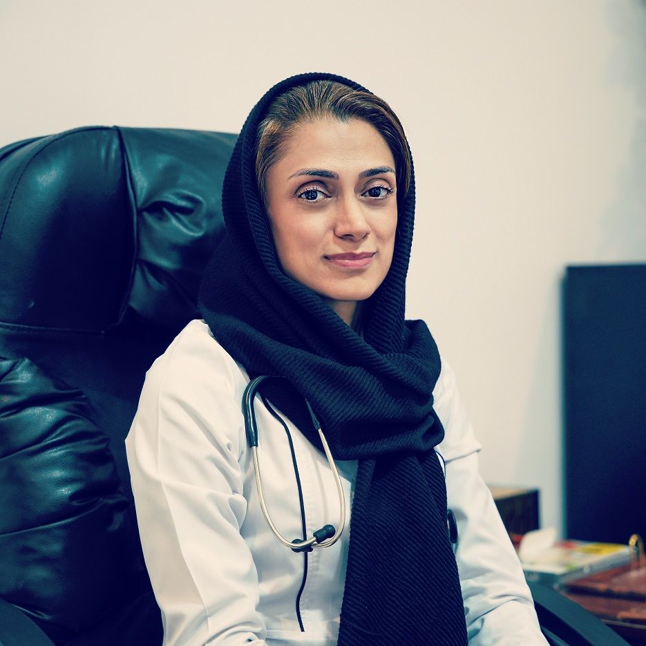 دکتر مریم نیک نهاد