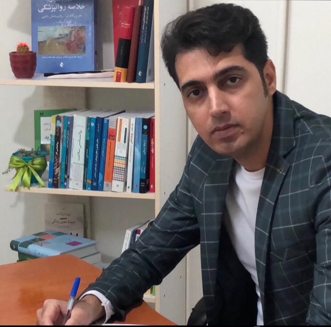 دکتر علی مهدی پور دکتری تخصصی روانشناسی، هیپنوتیزم درمانگر بالینی، طرحواره درمانی