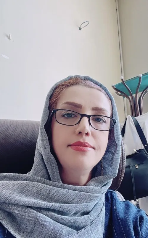 دکتر آتنا سپردار متخصص زنان و زایمان