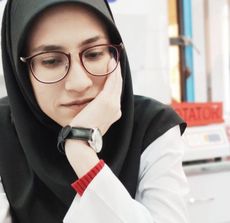 دکتر صابره احمدزاده دکترای حرفه‌ای داروسازی