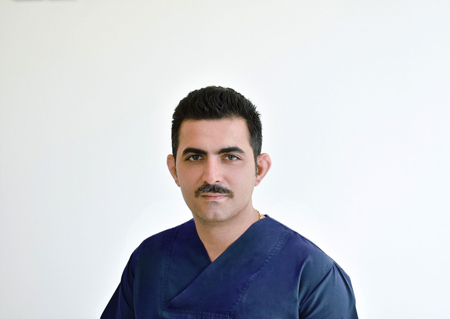 دکتر آرش حاجی آقایی مصیبی دکترای دندانپزشکی