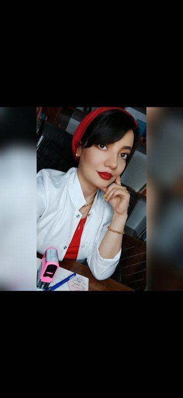 دکتر نیلوفر فرخی
