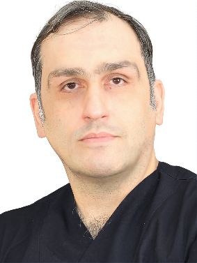 دکتر آرش بهاری متخصص جراحی دهان و فک و صورت