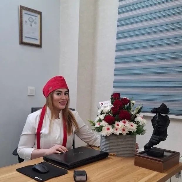 ساناز صفائی متخصص گوش، گلو، بینی و جراحی سر و گردن
