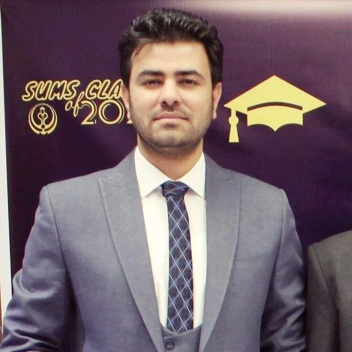 دکتر عمید آذرنگ متخصص بیماری های داخلی, دکترای حرفه‌ای پزشکی