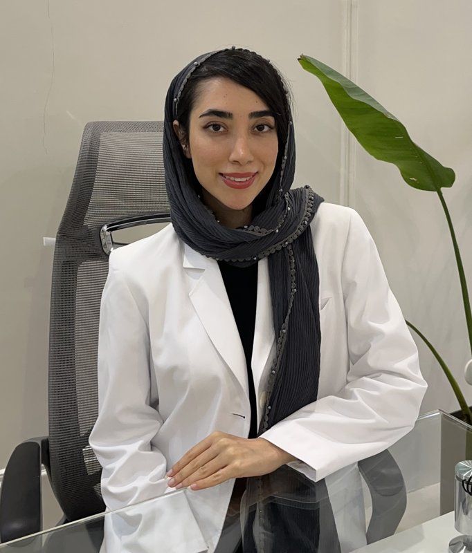 دکتر مریم اکبرزاده کارشناسی مامایی