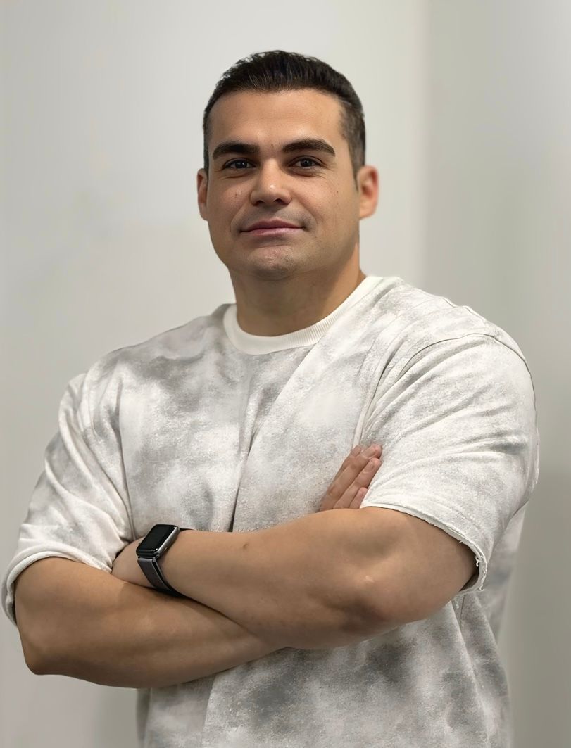 دکتر هادی بیگی