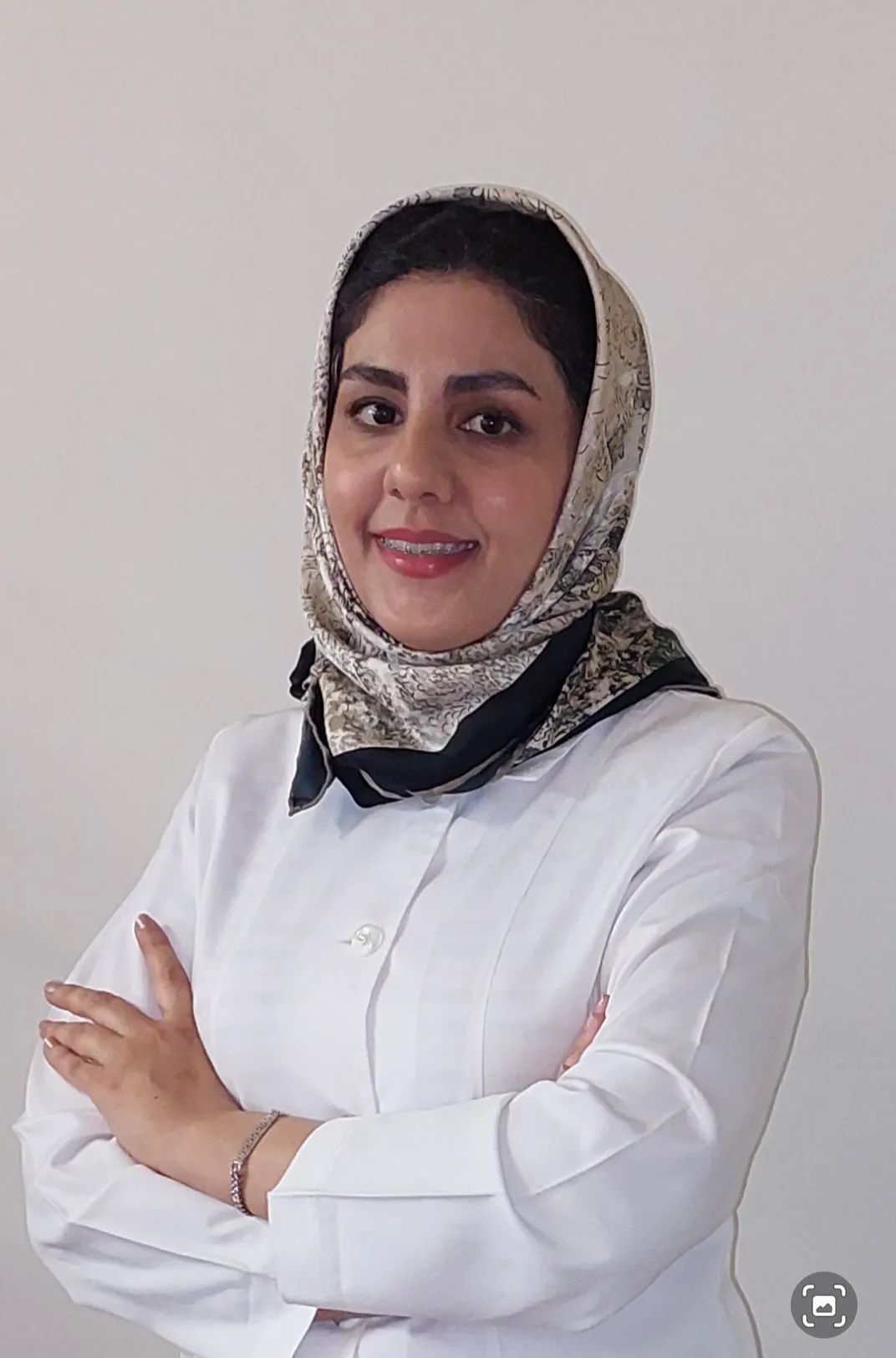 الهام آب شیرینی دانشجوی تخصص بیماریهای پوست