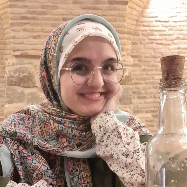 دکتر زینب آزادیان