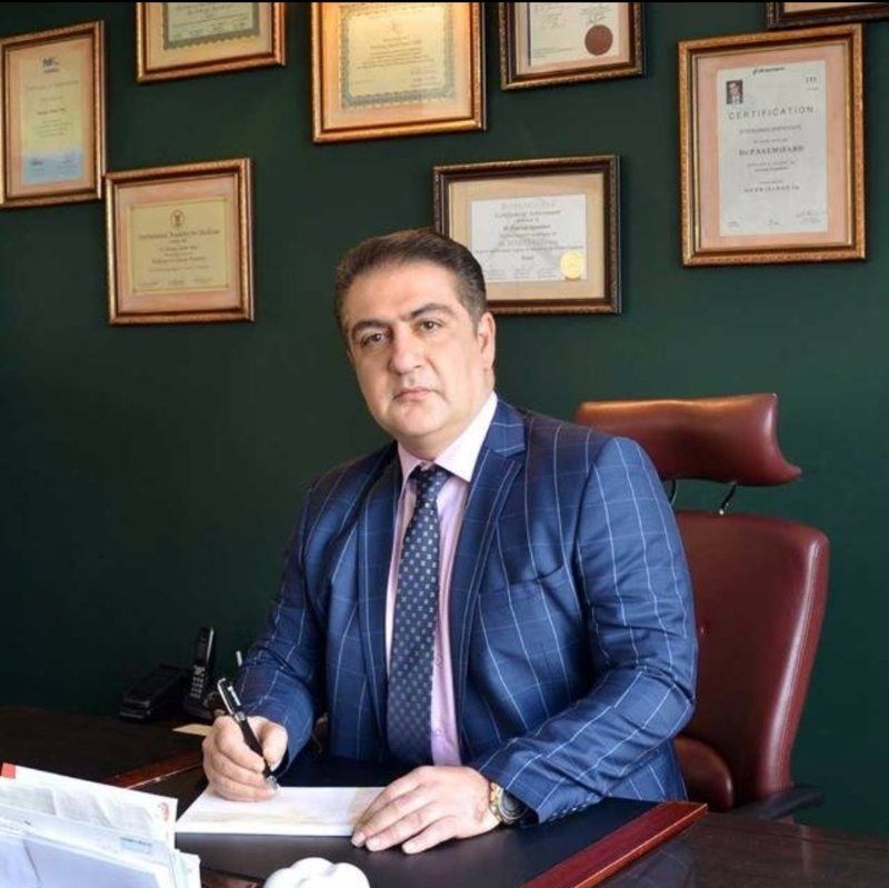 دکتر پورنگ صائمی فرد دکترای دندانپزشکی