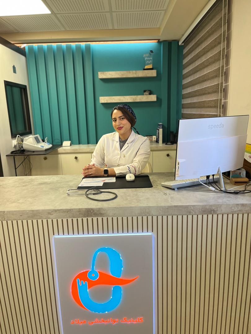 دکتر لعیا اکبرزاده