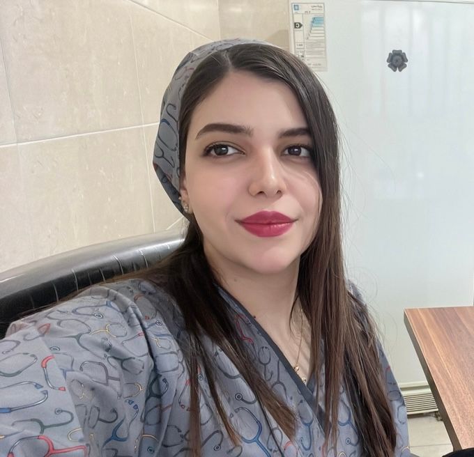 دکتر نسیم چشم آویز