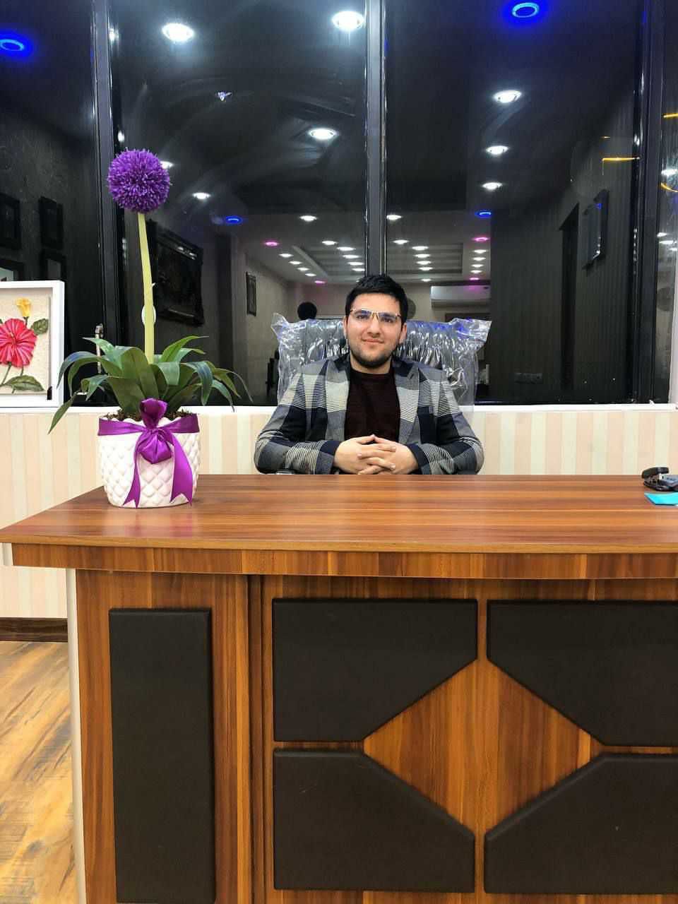 دکتر سینا احمدی آسور