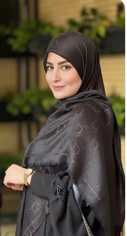دکتر آتوسا معتقدی لاریجانی فوق تخصص غدد درون ریز و متابولیسم, متخصص بیماریهای داخلی