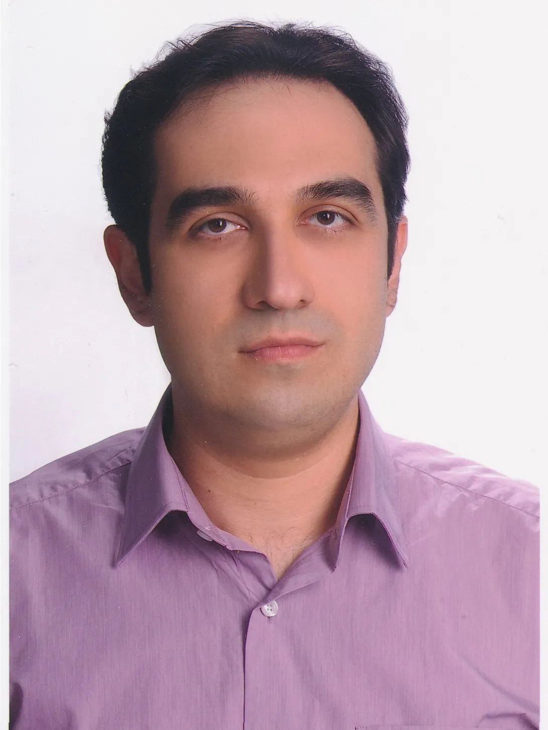 دکتر یاشار رضاعی دکترای دندانپزشکی
