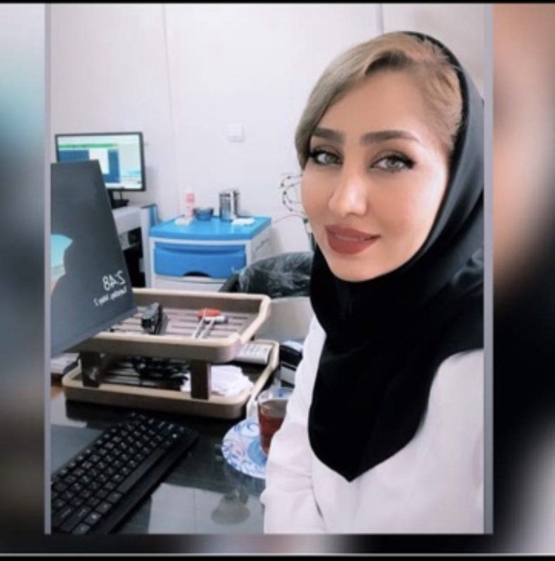 دکتر  