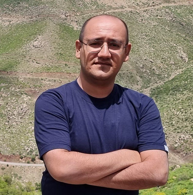 دکتر آرام ستاری