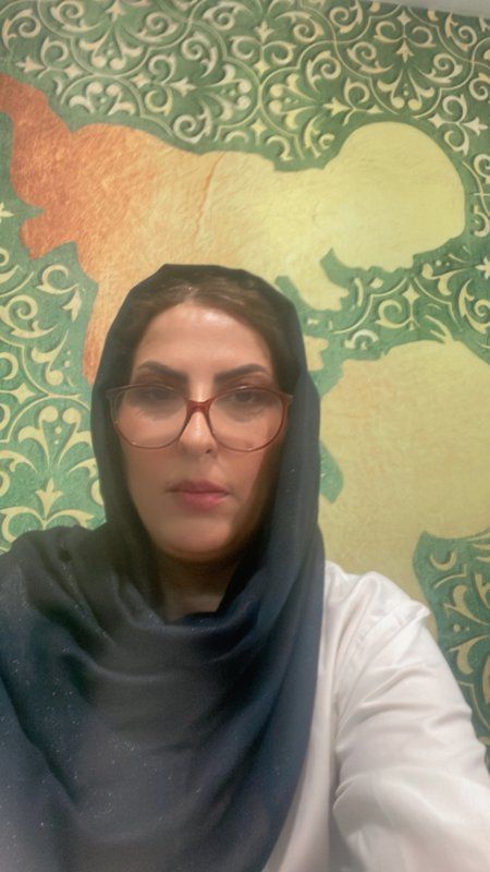 دکتر افسانه جورابچی کارشناسی مامایی-٢١سال سابقه