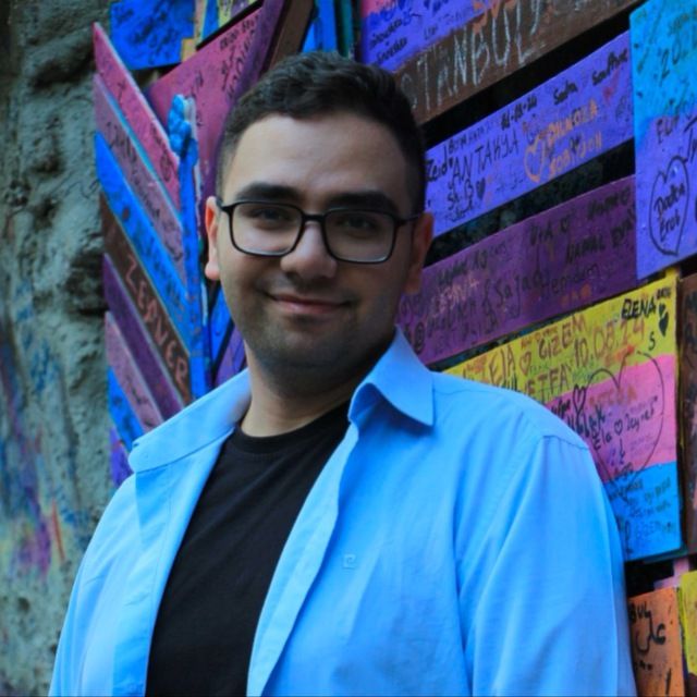 دکتر محمد لاری