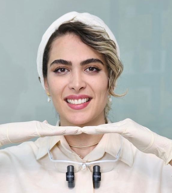 دکتر بهنوش سوقانی دکترای دندانپزشکی