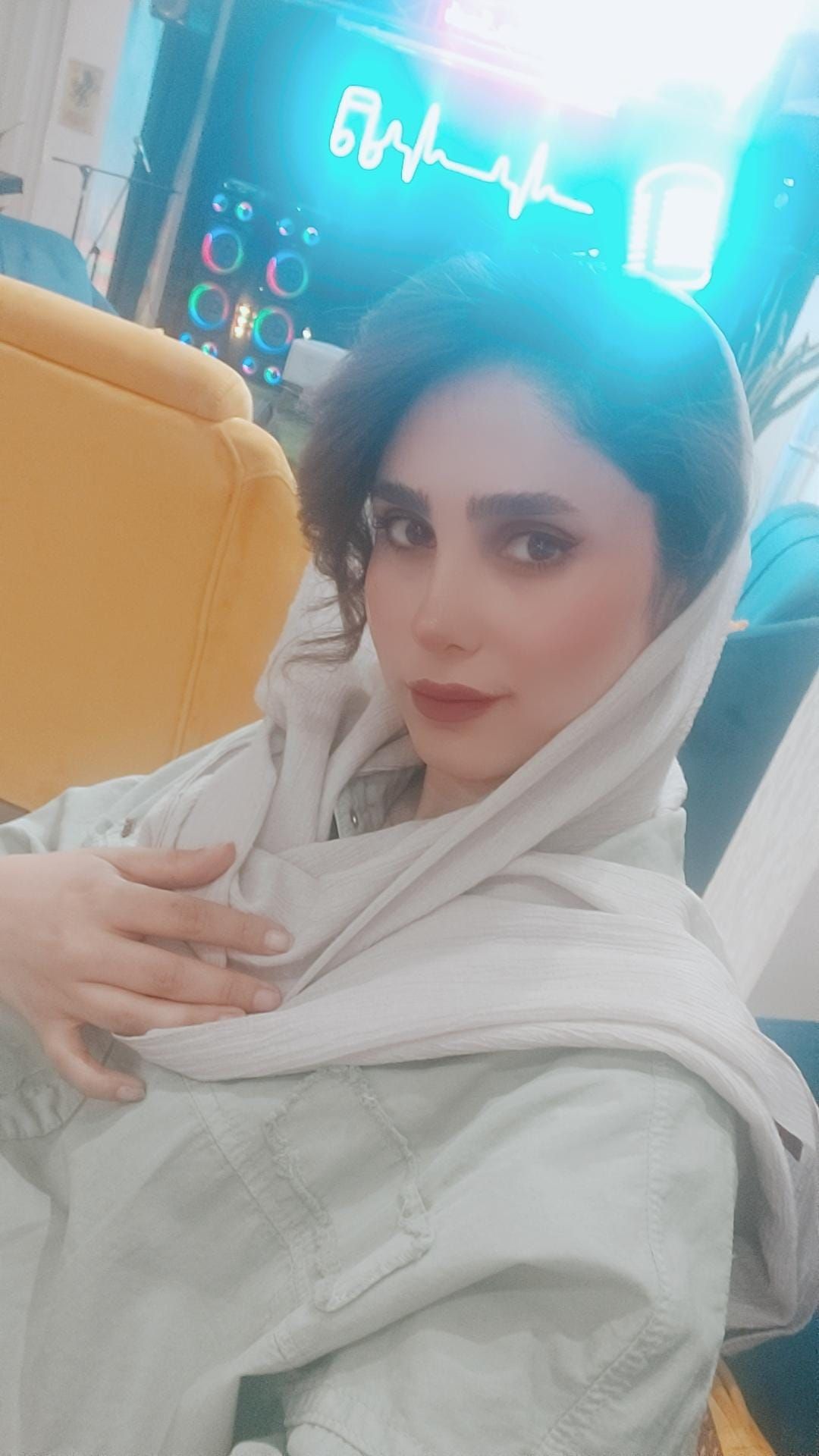 دکتر نوشین رستمی
