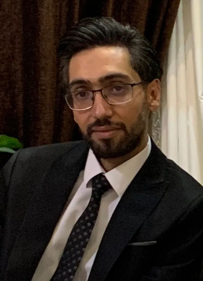 دکتر امیررضا لاری پورتهران فر