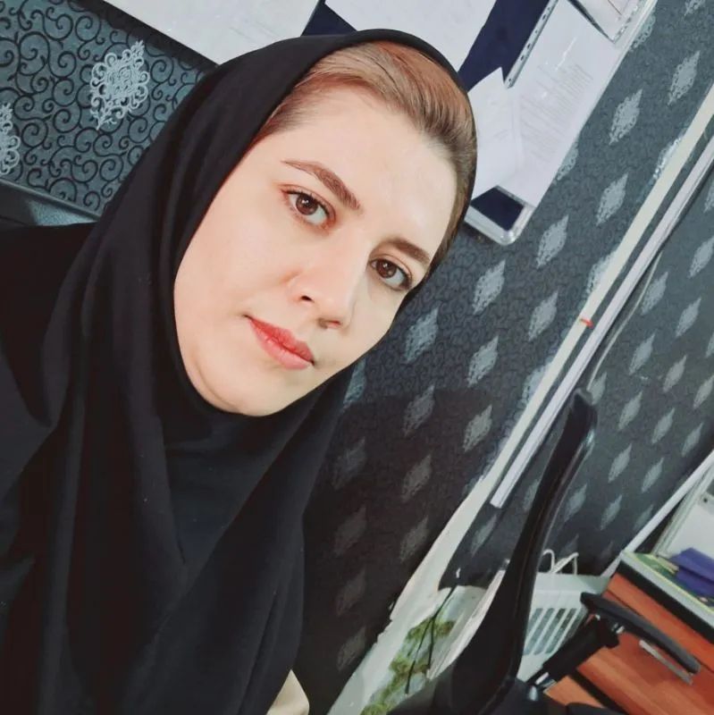 نرگس بختیاری کارشناس مامایی