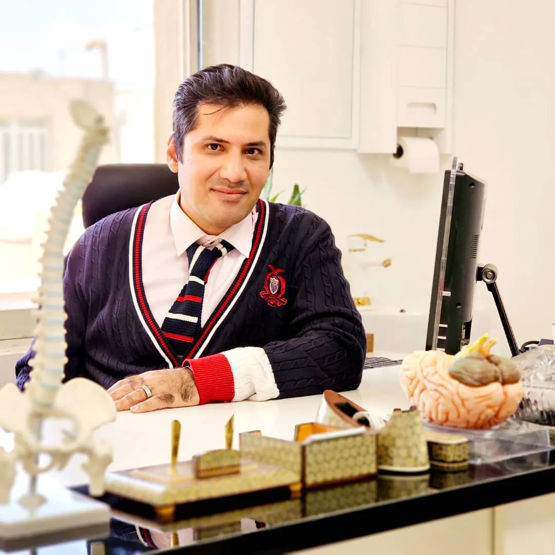 دکتر احسان جلوداری