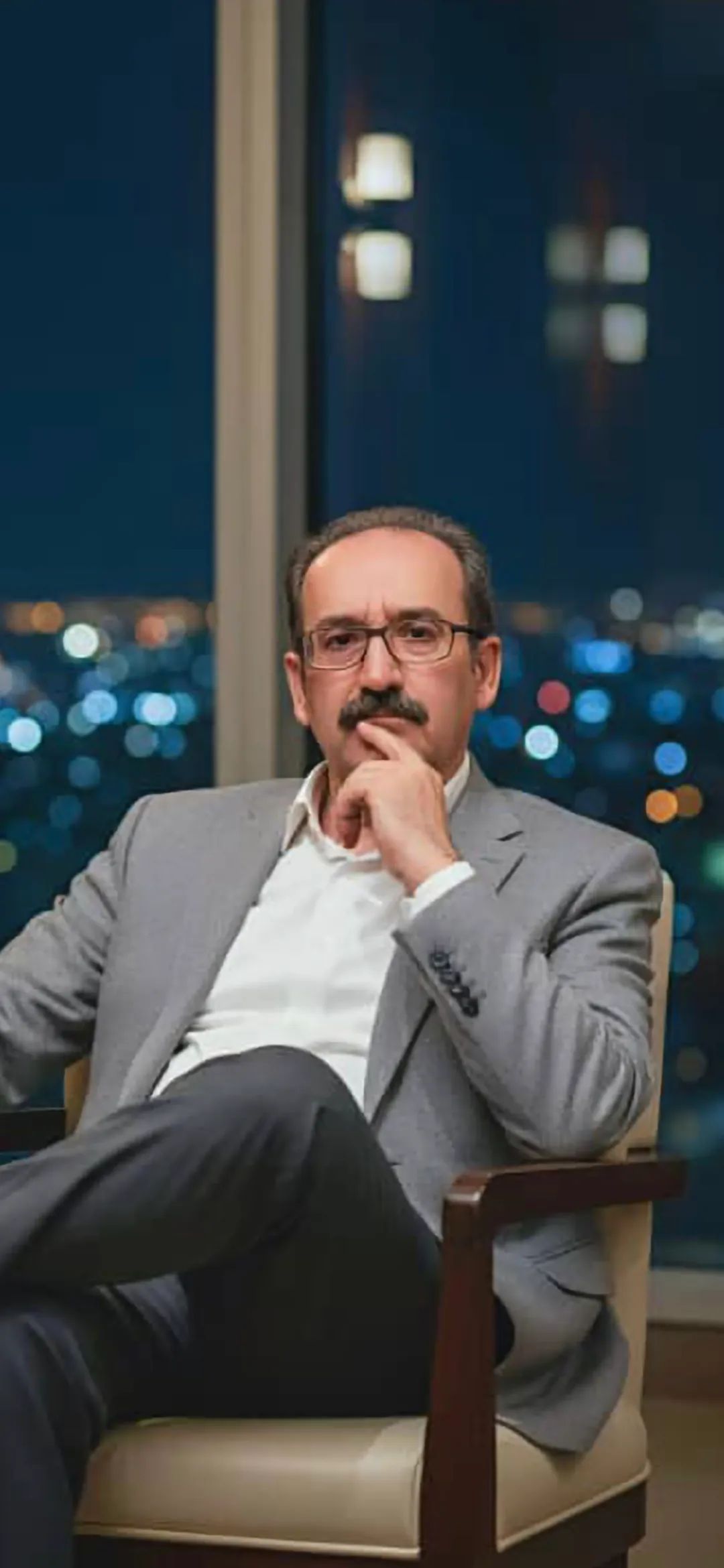 دکتر محمدرضا مرواریدی متخصص اعصاب و روان ، روانپزشک ، رواندرمانگر