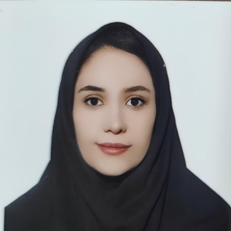 دکتر پریسا رمضانی درمیان