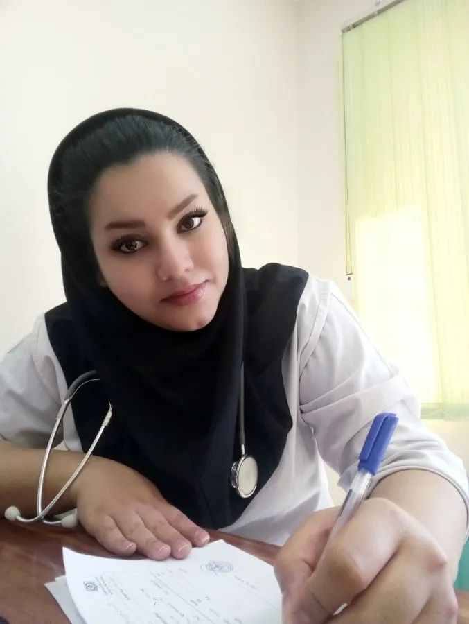 بهاره نهادمهر کارشناس مامایی
