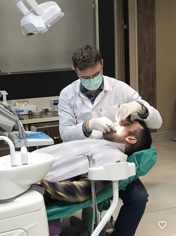دکتر آرین پورملک دکترای حرفه ای دندانپزشکی