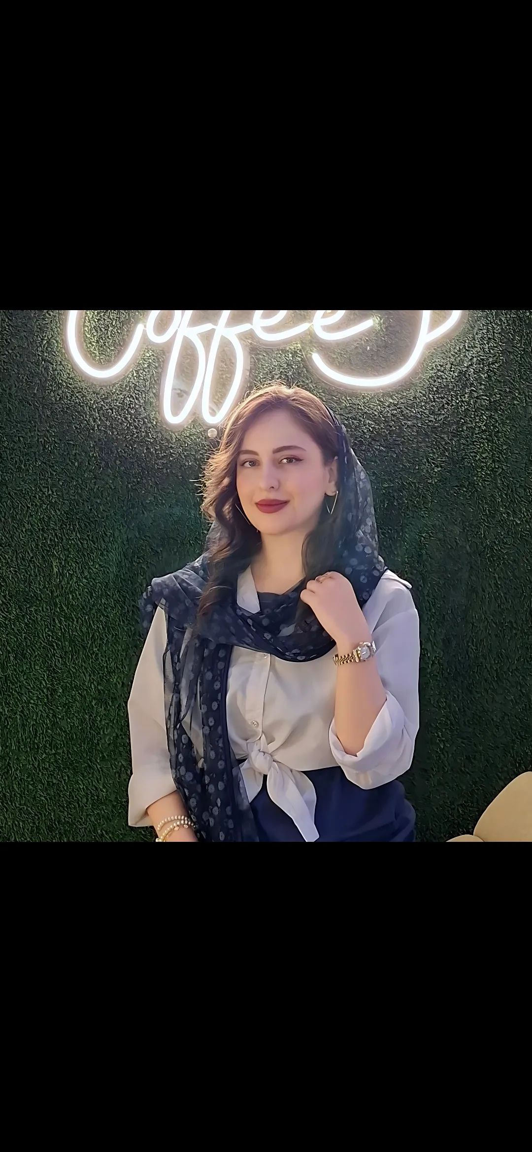 دنیا امیری پریان کارشناس مامایی