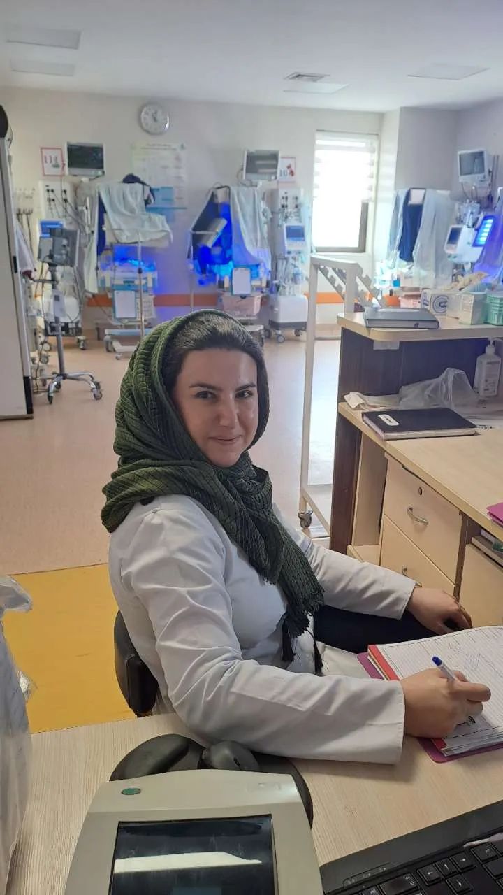 دکتر سارا نیک آفرین فوق تخصص طب نوزادی و پیرامون تولد