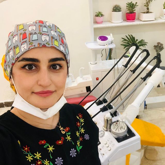 دکتر ثنا سیدشریعت دوست