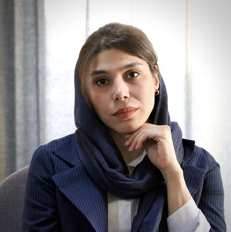 دکتر ریحانه دهلوی روانپزشک، دستیار فلوشیپ سایکوسوماتیک دانشگاه تهران, بورد تخصصی اعصاب و روان