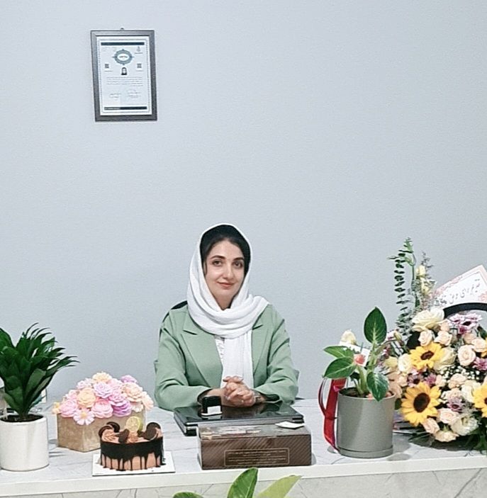 دکتر نیلوفر هوشمند متخصص عفونی