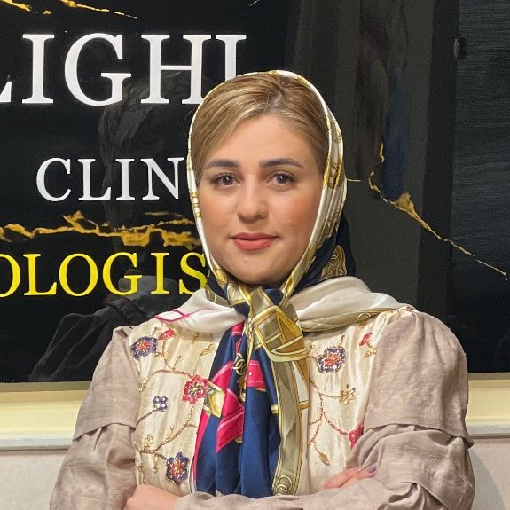 دکتر سارا خلیقی