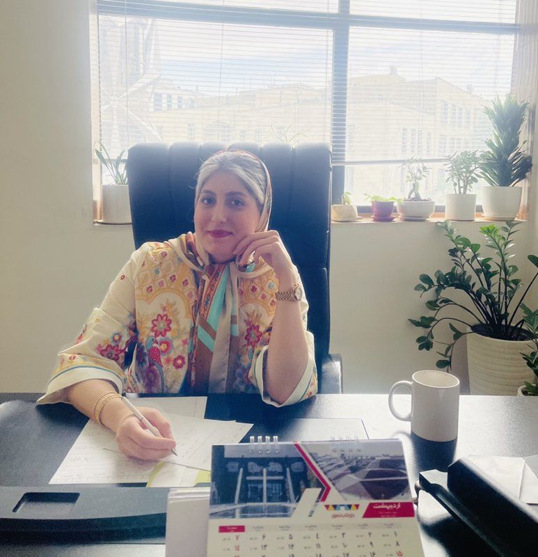 دکتر فرناز فولادی