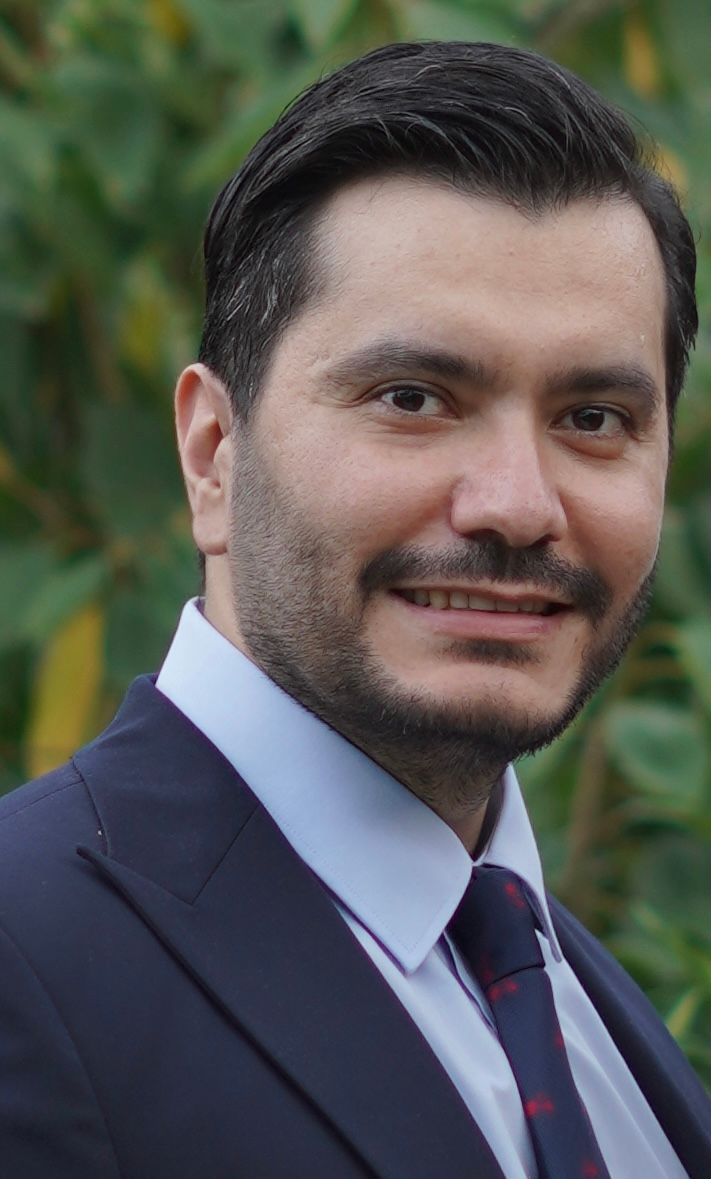 دکتر رضا ناصرامینی