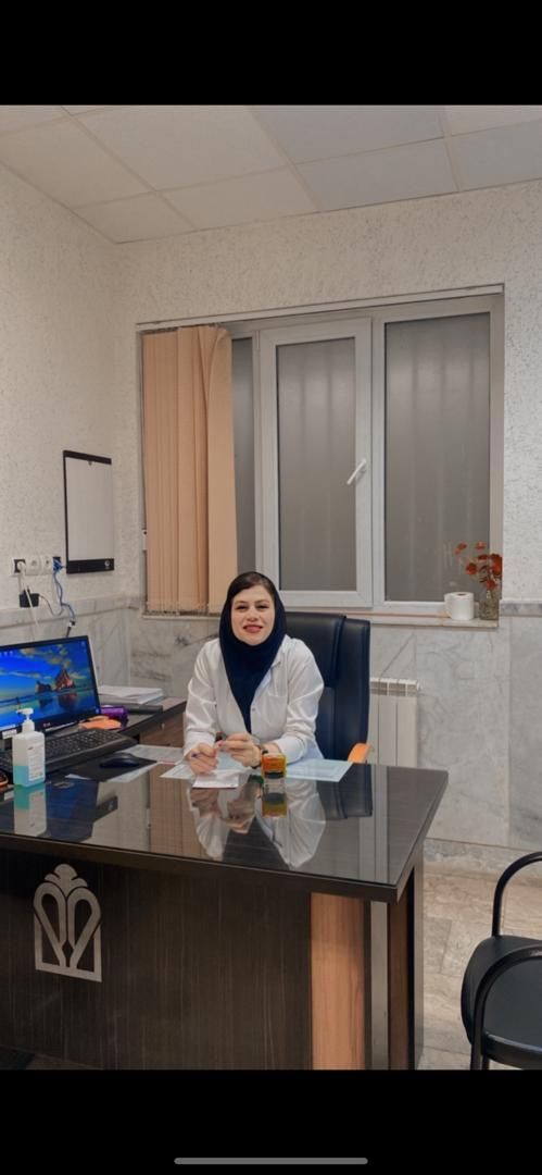 دکتر فرزانه حسنی