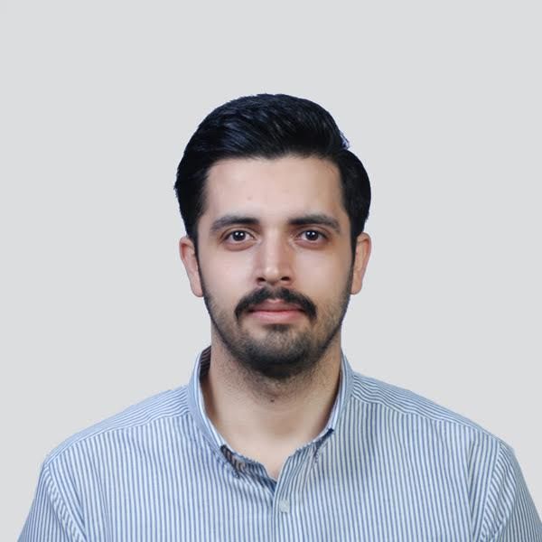 دکتر پویا محمودی