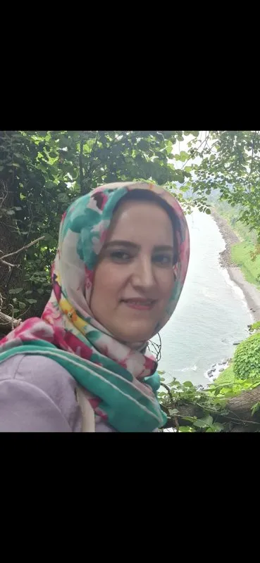 عذری محیطی اردکانی متخصص بیماری های دهان فک و صورت