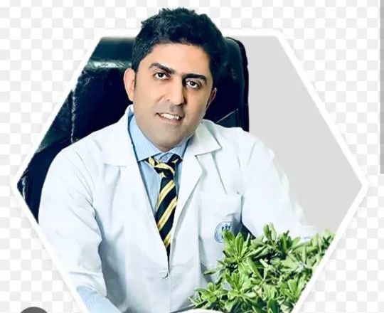 دکتر محمد واحدیان اردکانی متخخص و جراح ارتوپدی فلوشیپ زانو و لگن