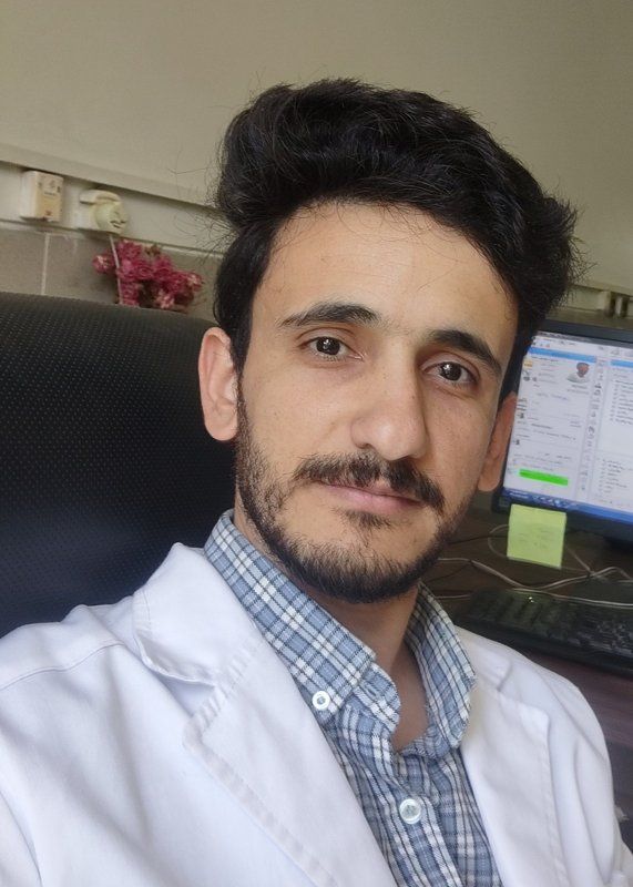 دکتر فرزاد نصرپور دکترای حرفه‌ای داروسازی و دستیار تخصصی داروسازی بالینی