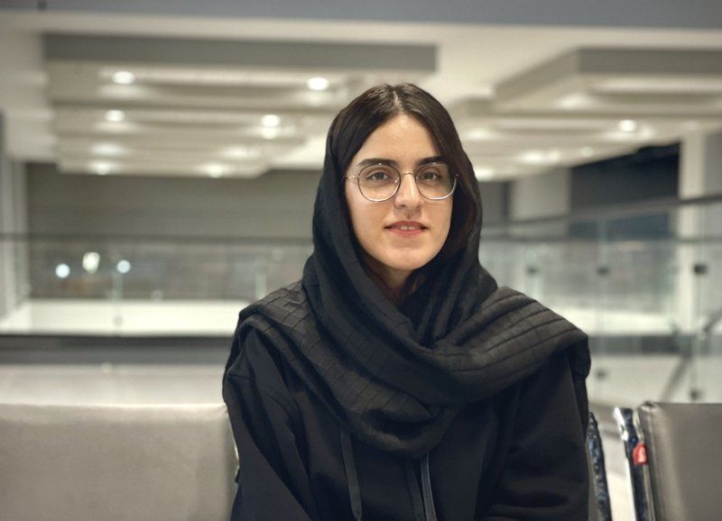 دکتر کوثر فولادی
