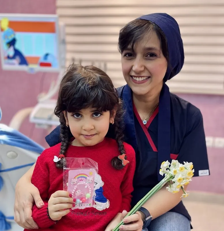 دکتر دلارام صیفی دکترای دندانپزشکی