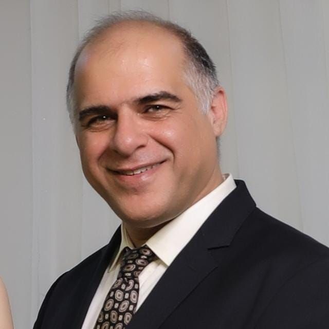 دکتر سیدرامین رادفر